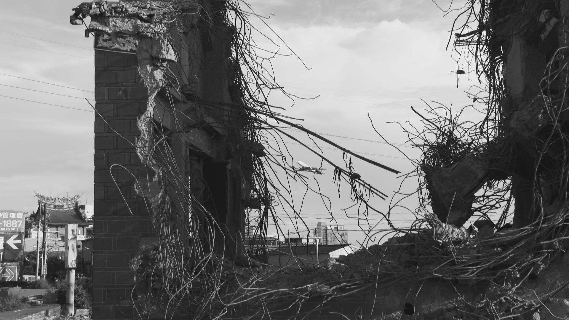 10/3週一晚間十點播出《空城   記》